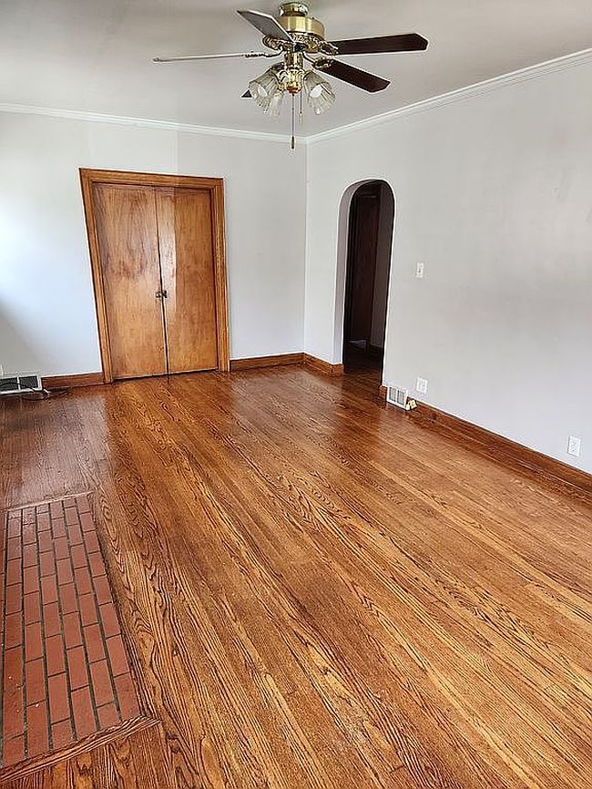 Image of 956 Woodward Dr