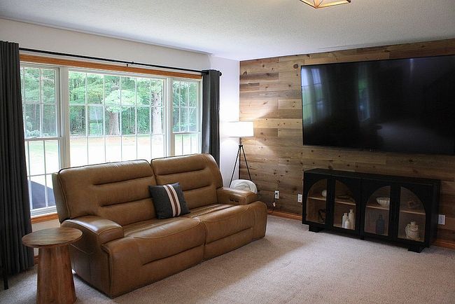 Photo of 5605 N Shore Rd, Pinconning, MI