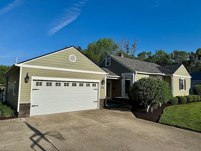Image of 1624 N Whitcomb Ave