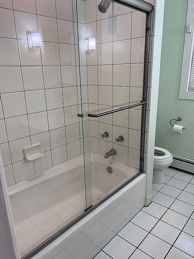 Photo of 2889 Anderson St, Wantagh, NY