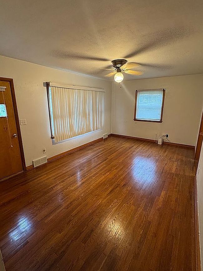 Photo of 1625 Lower Muscatine Rd, Iowa City, IA