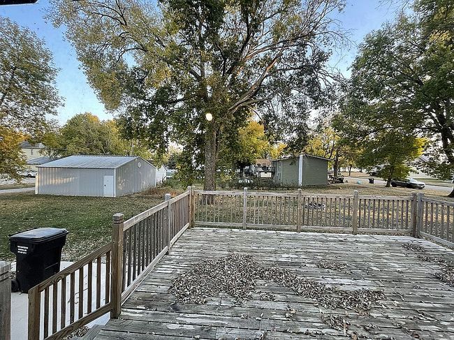 Image of 381 N Valley Dr