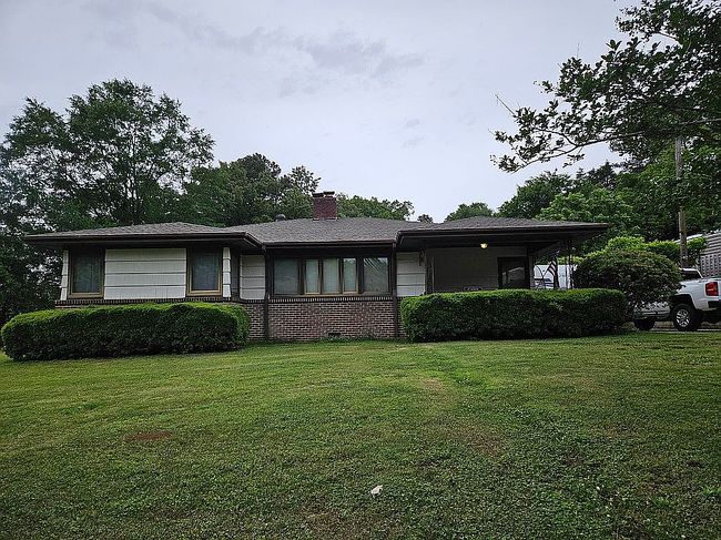 Image of 2640 1st St