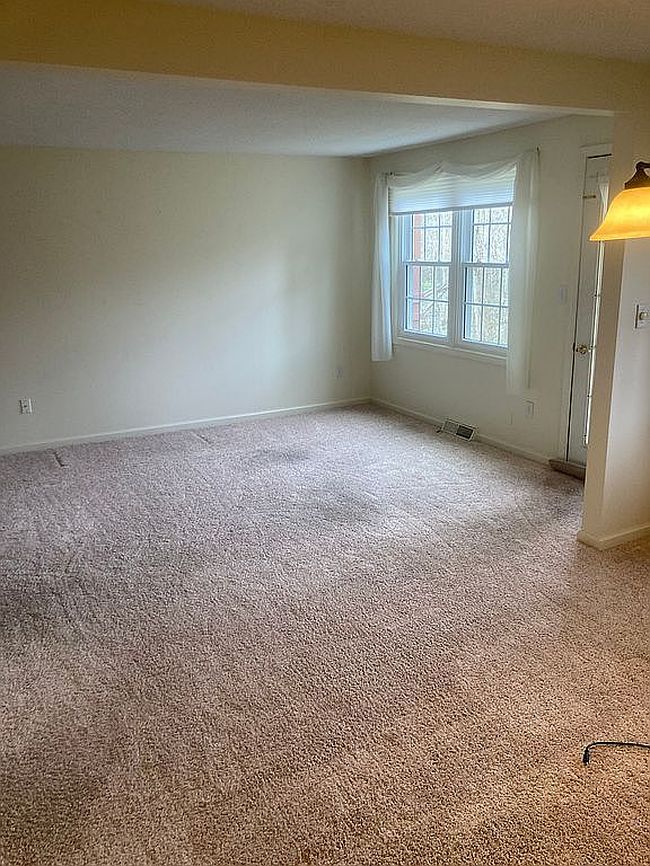 Image of 58 Olde Stone Ln