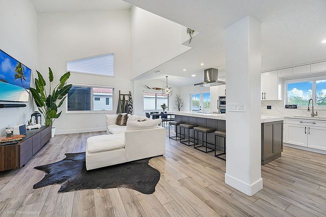 Preview of property located at 20125 Nw 10th St