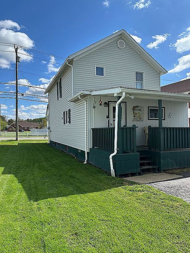 Image of 412 Main St