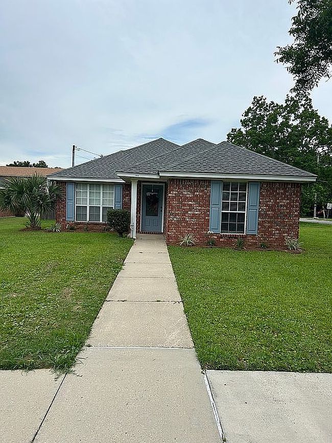 Photo of 20044 Commission Rd