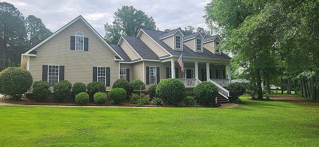 Image of 141 Clinton Crossing Dr
