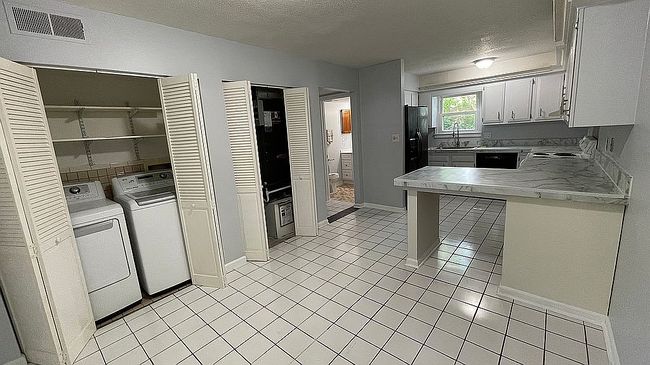 Image of 9458 Fordham St