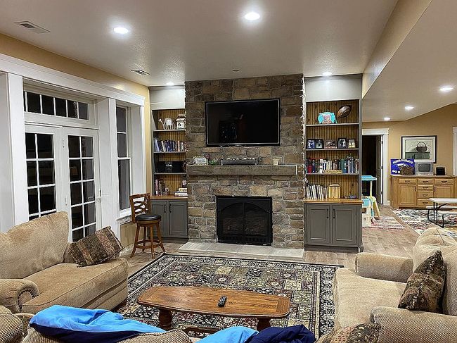 Image of 71 Almond Ln