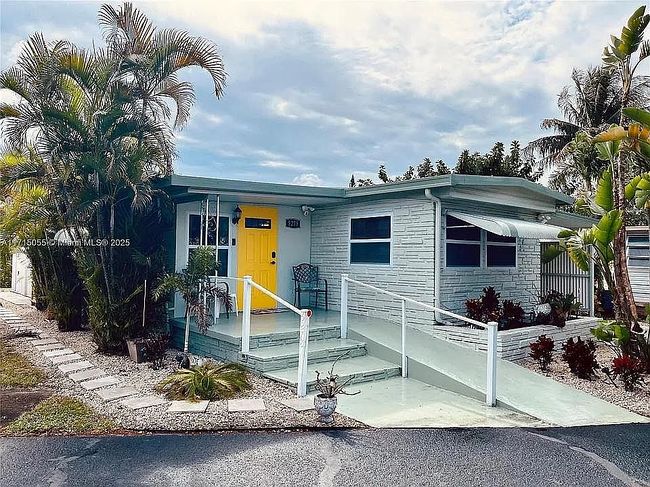 Image of 5278 Sw 32nd St