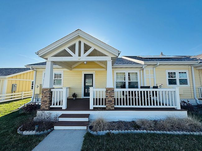 Image of 2142 Garnet Ln