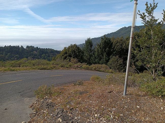Photo of 28 Oak Dr, Whitethorn, CA