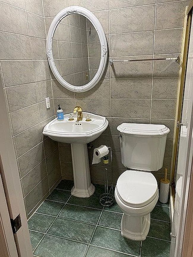 Photo of 11 Ashley Cir, Commack, NY