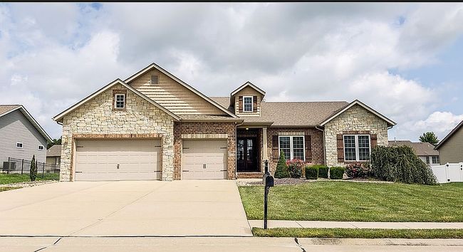 Photo of 515 Glendale Dr, Troy, IL
