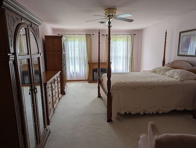 Image of 5712 Canterbury Rd