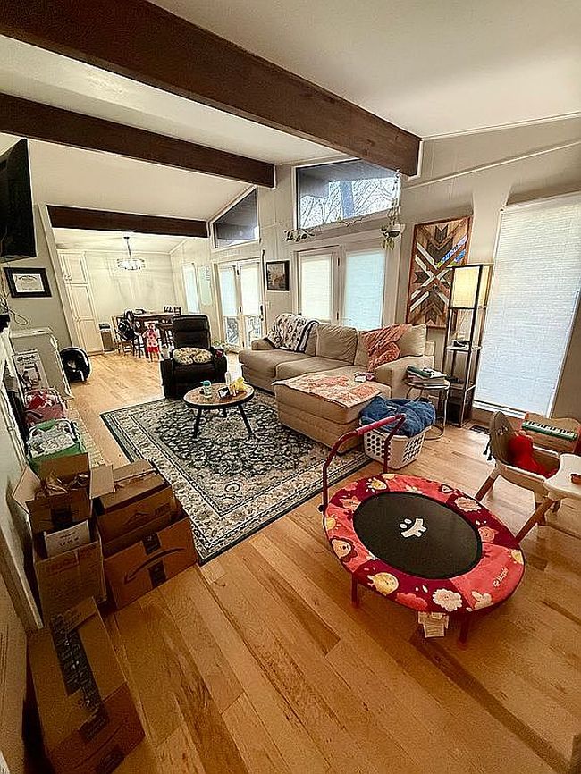 Image of 5 Duvall Ln