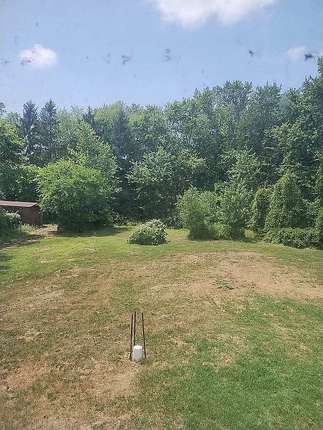 Photo of 354 Country Club Rd, Holland, MI