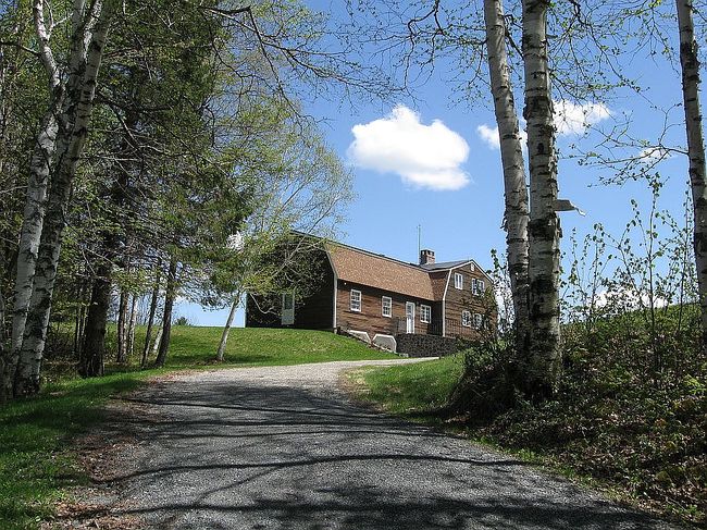 Photo of 921 Rowell Rd, Corinth, VT