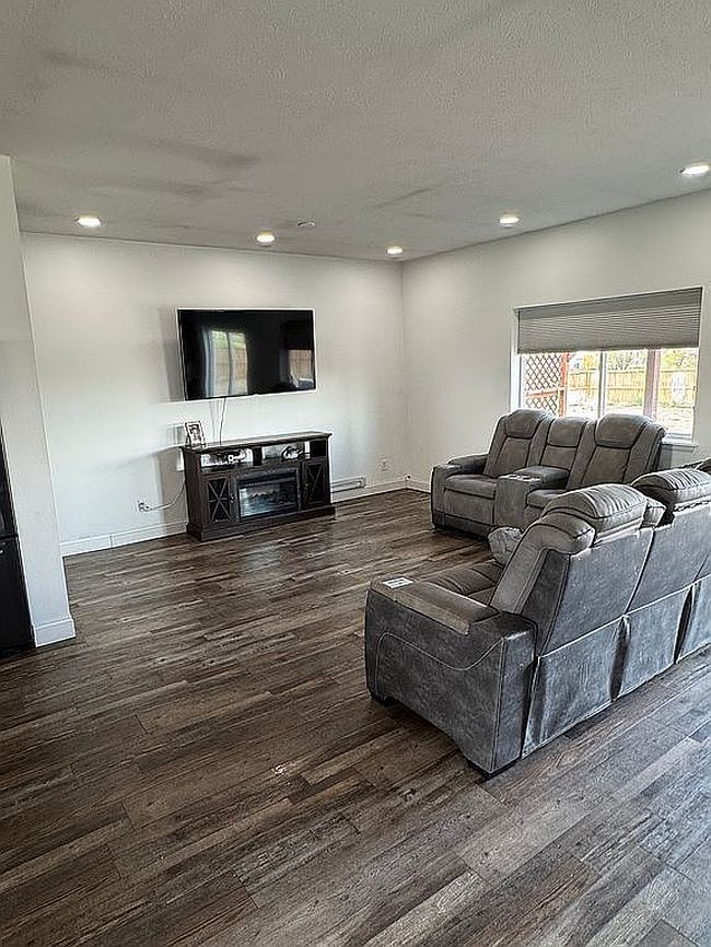 Additional photo 3 of property located at 13347 Prairie Meadow St