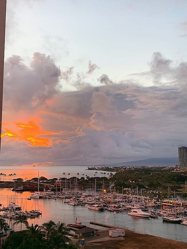 Preview of property located at 1690 Ala Moana Blvd Apt 1401