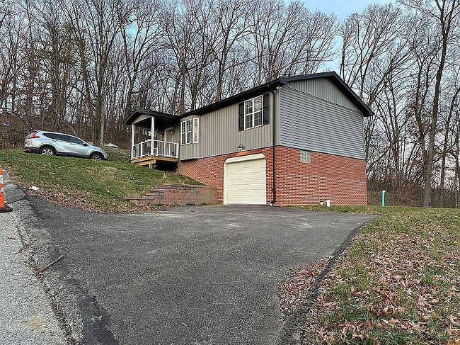 Image of 910 Burton Ave