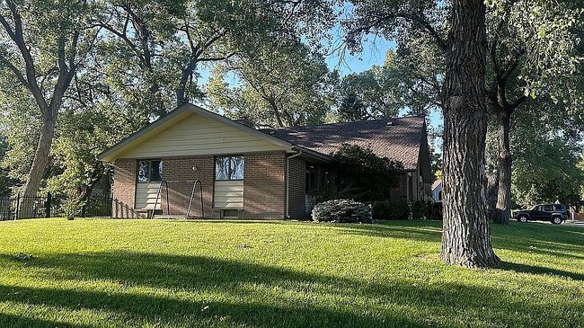 Image of 10 Beechwood Ln