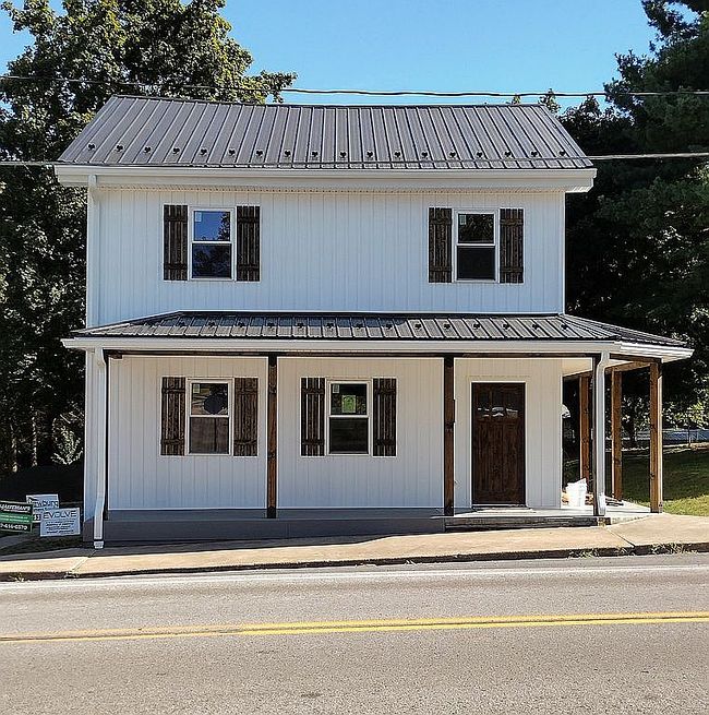 Photo of 16 E Main St, Newburg, PA