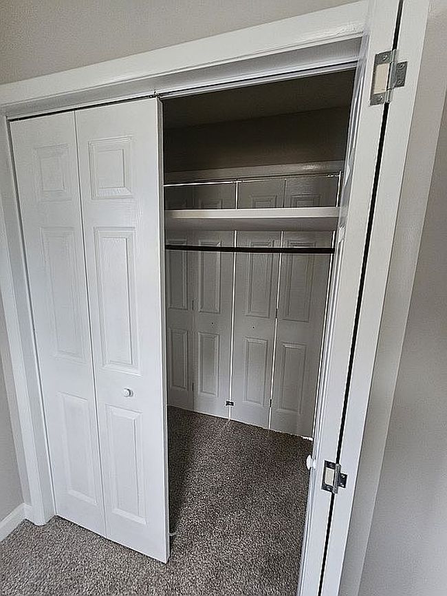Photo of 123 Burbank Dr, Lexington, NC