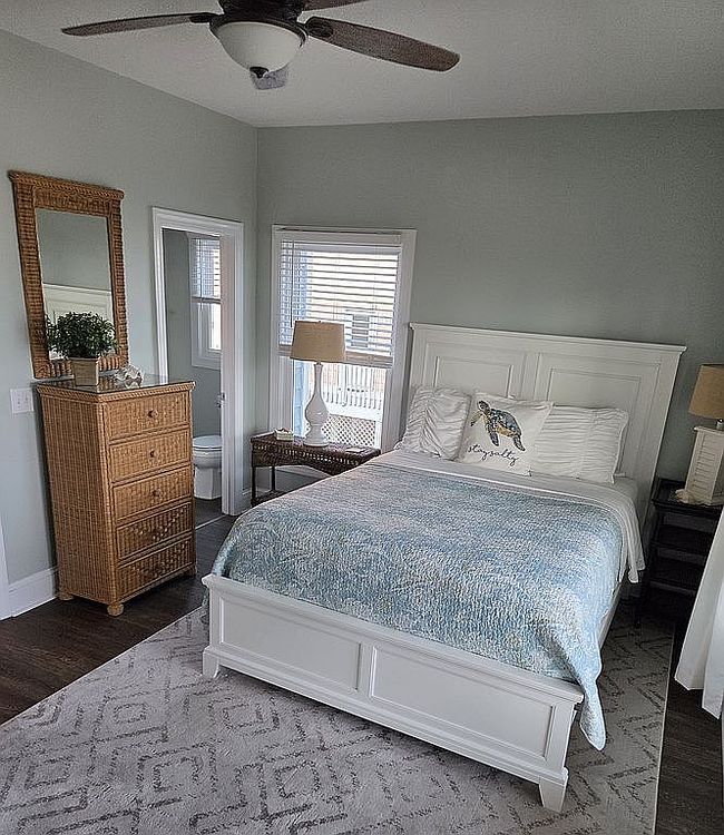 Image of 6626 W Beach Dr