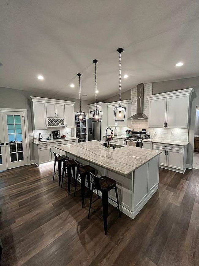 Image of 2400 N Hacker Rd