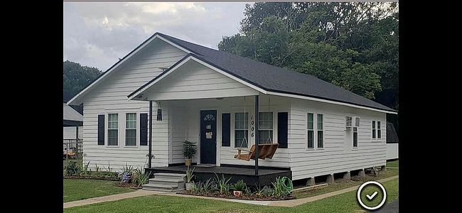 Photo of 1006 N Jackson Ave