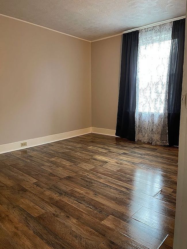 Photo of 1130 W 5th St, Erie, PA