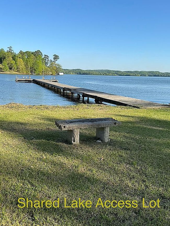 Image of 89 Lake Dr
