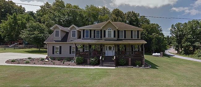 Photo of 2 Roberts Dr, Bella Vista, AR