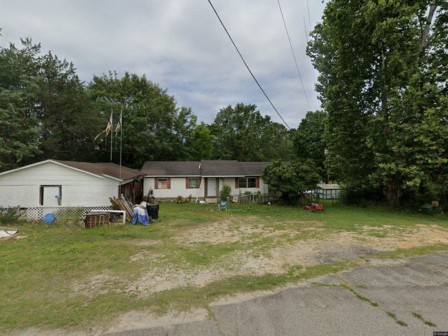 Photo of 507 Travis Ave, Saluda, SC