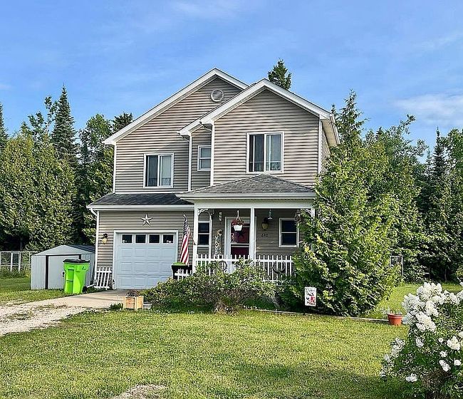 Photo of 640 W Spring St, Saint Ignace, MI