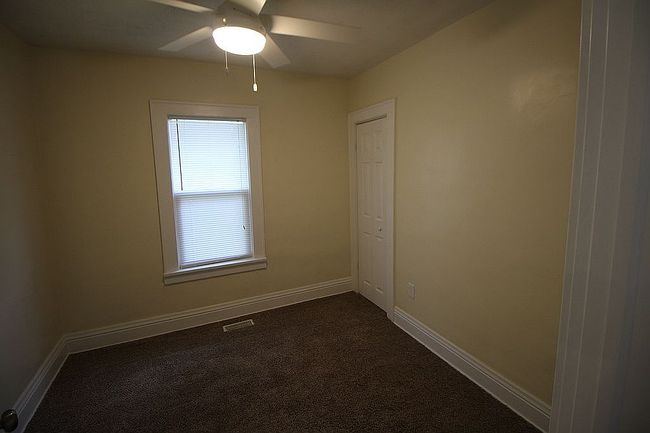 Photo of 925 Windsor Ave, Muskegon, MI