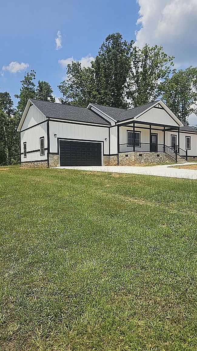 Photo of 113 Biscayne Dr, Greenwood, SC