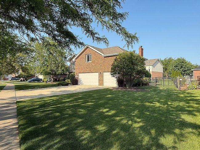 Image of 19427 Newport Dr