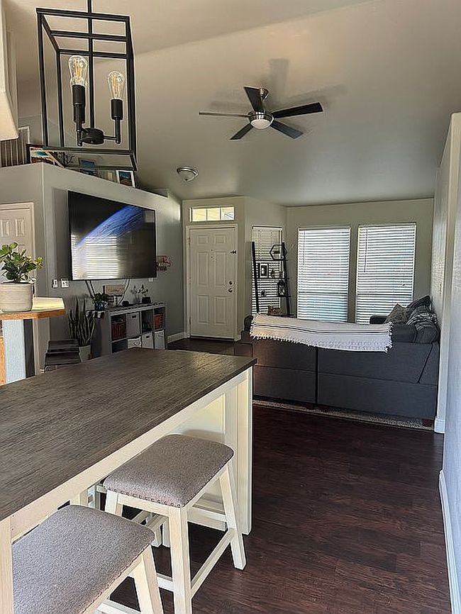 Additional photo 3 of property located at 2020 E Lost River Ave