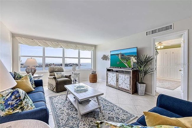 Image of 5200 Brittany Dr S Apt 805