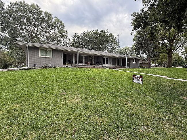Photo of 2535 Saint Thomas Dr