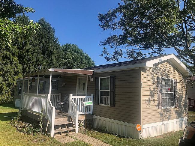 Photo of 204 Caravan Ln, Butler, PA