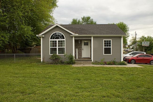 Image of 359 Center St