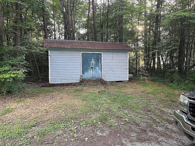 Photo of 140 Hemlock Dr, Jamestown, TN