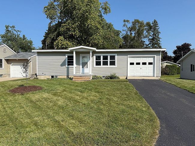 Photo of 104 Birdie Ln