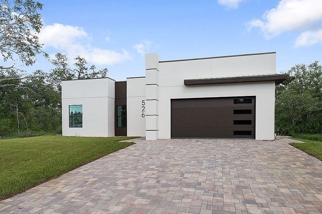 Additional photo 3 of property located at 526 Hoffer St