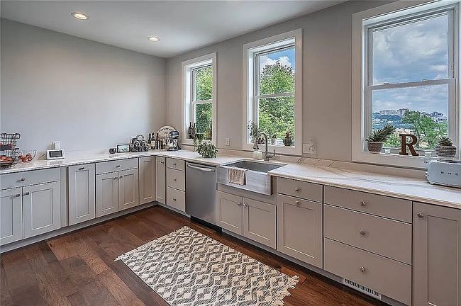 Image of 2611 Stella St