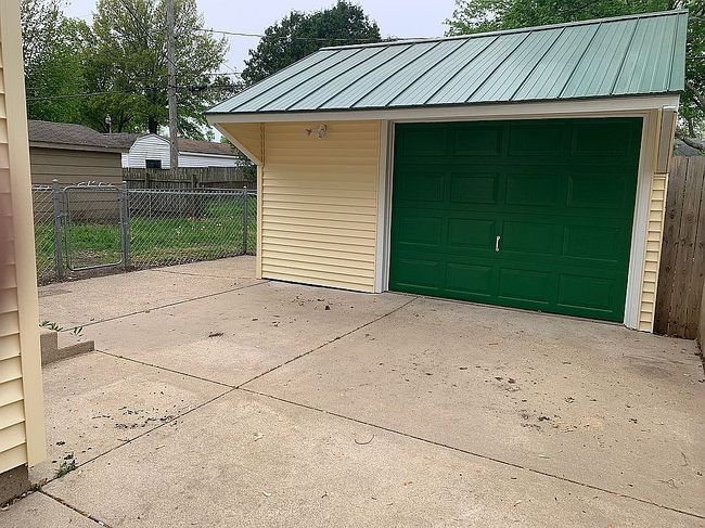 Photo of 1701 N Schrader Ave, Springfield, IL